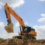 Excavator pe senile LiuGong Dressta 950E Stage V (7) copy Excavator pe senile LiuGong Dressta 950E Stage V