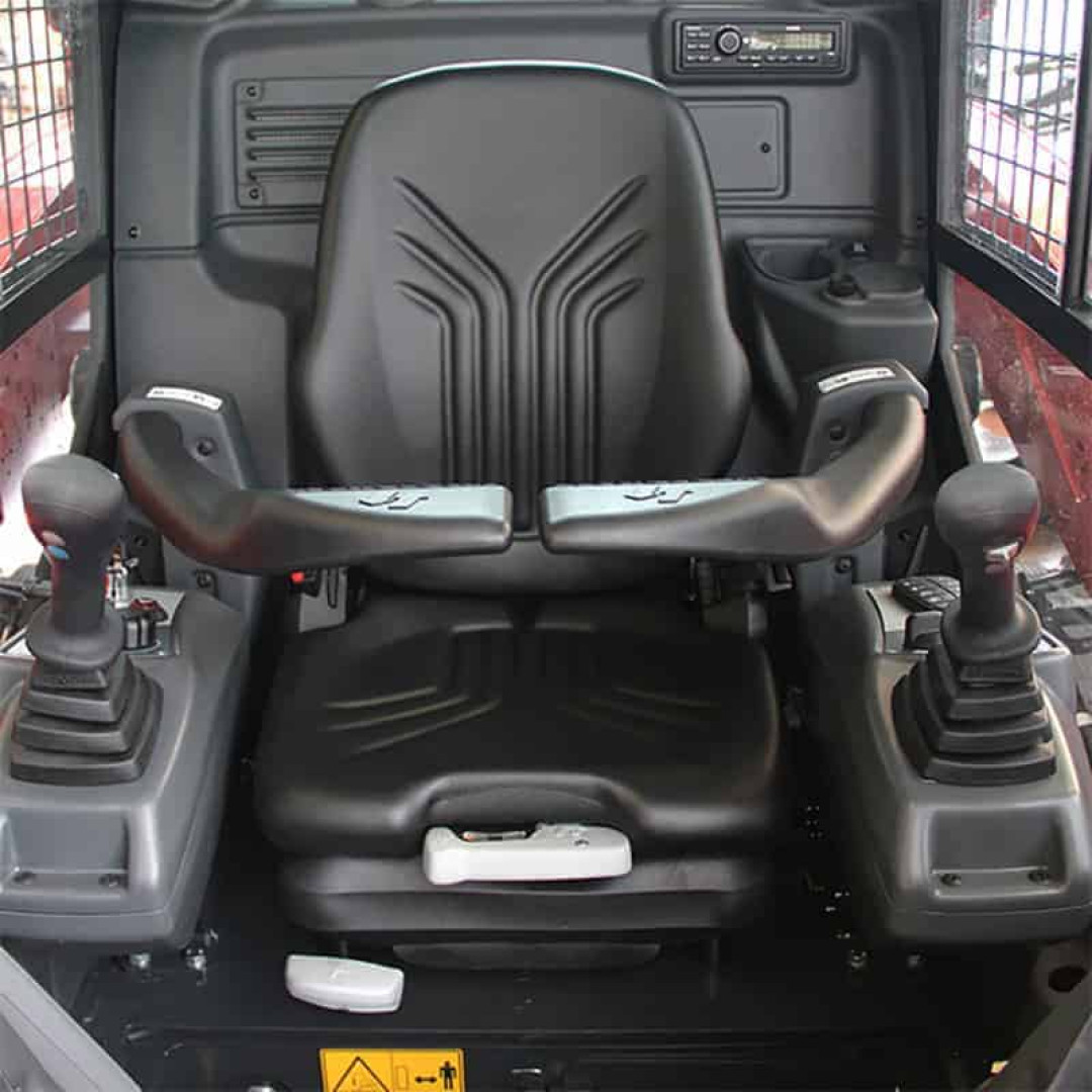 Mini Incarcator multifunctional Eurocomach 19 SK Stage V (7) Mini Incarcator multifunctional Eurocomach 19 SK Stage V