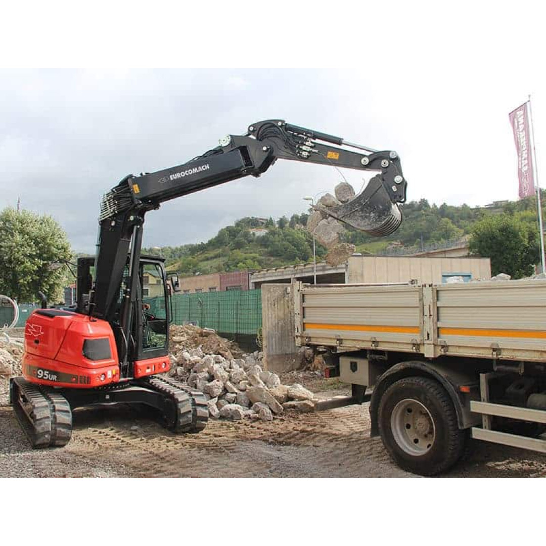 Excavator compact pe senile, Eurocomach 95UR (3) Excavator compact pe senile, Eurocomach 95UR