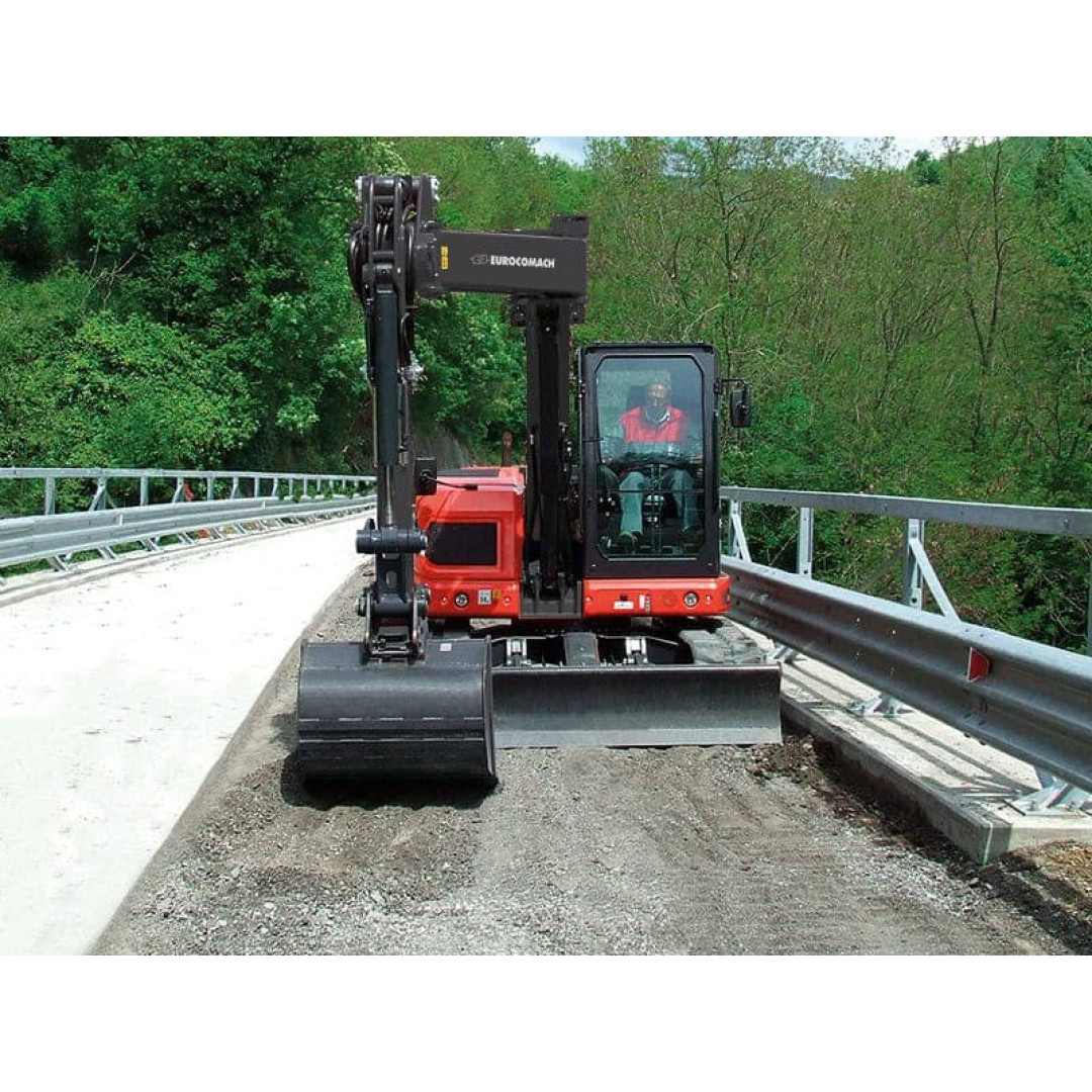 Excavator compact pe senile, Eurocomach 95UR (4) Excavator compact pe senile, Eurocomach 95UR