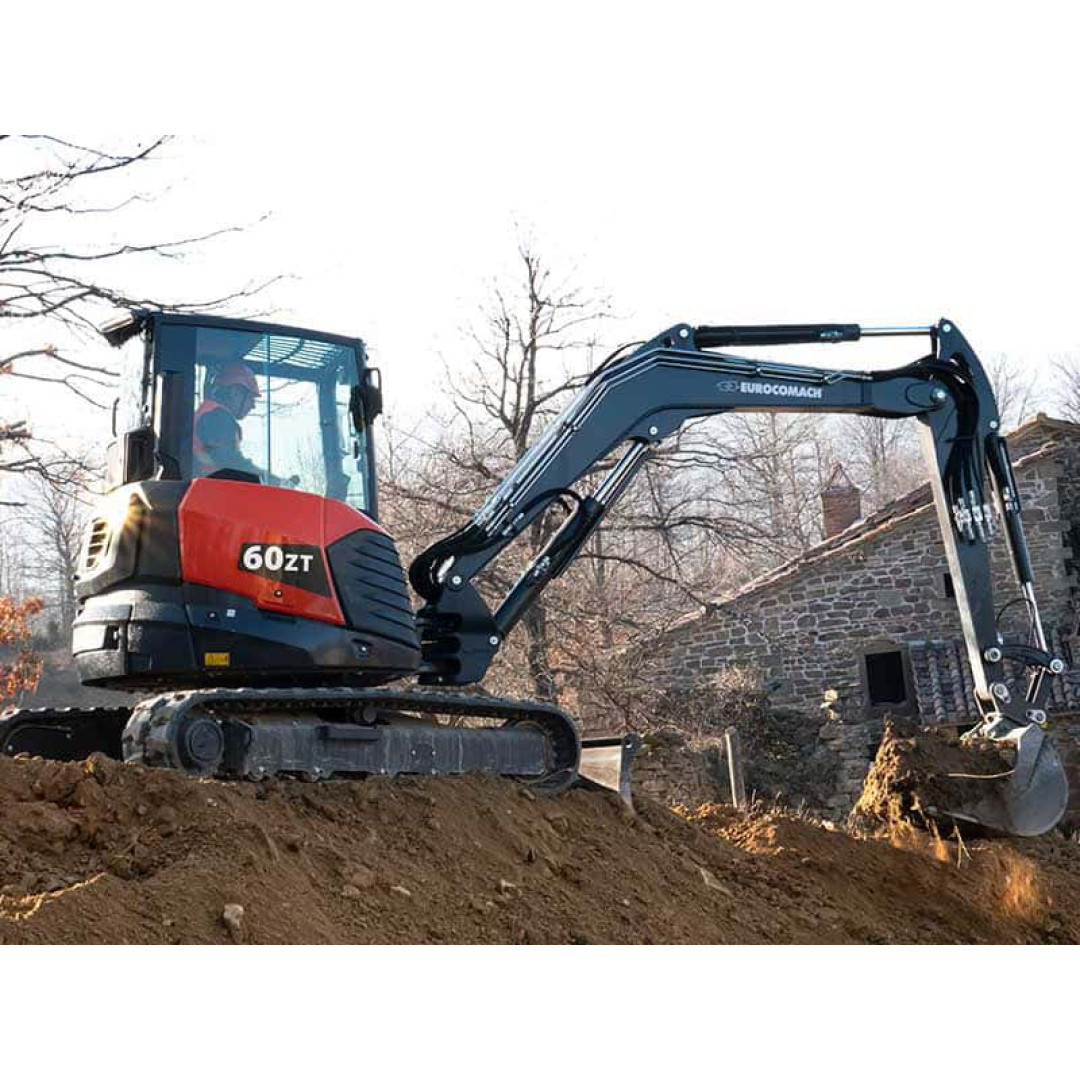 Excavator compact pe senile, Eurocomach 60ZT (1) Excavator compact pe senile, Eurocomach 60ZT