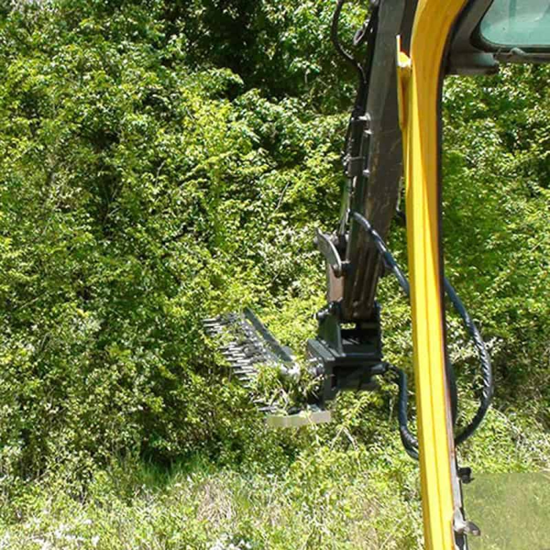 Trimer pentru ramuricrengi Uemme pentru mini excavatoare (3) Trimer pentru ramuri/crengi Uemme pentru mini excavatoare