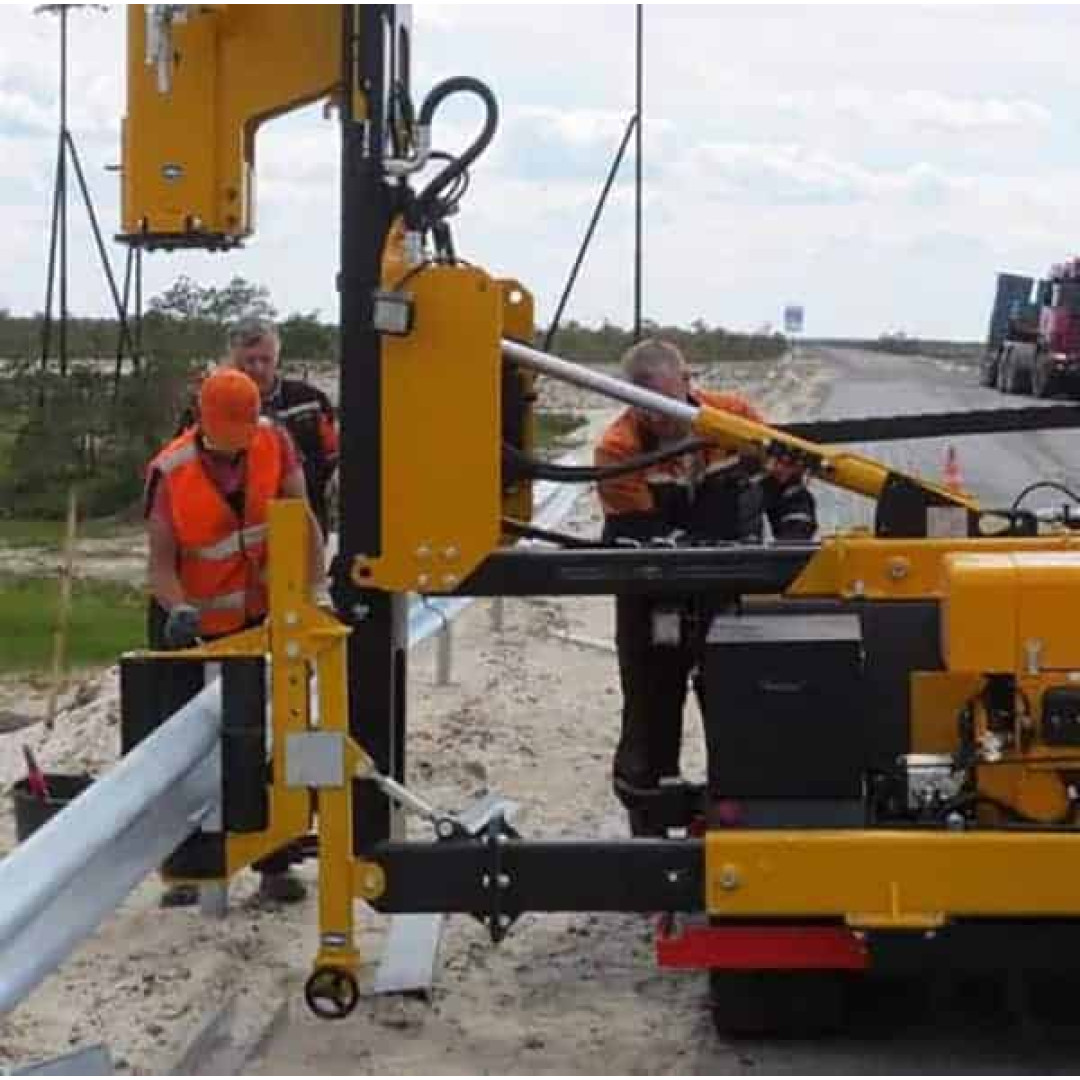 Orteco Smart 800 batator de stalpi (soneta) pe senile, pentru instalatii fotovoltaice (6) Orteco Smart 800 batator de stalpi (soneta) pe senile, pentru instalatii fotovoltaice
