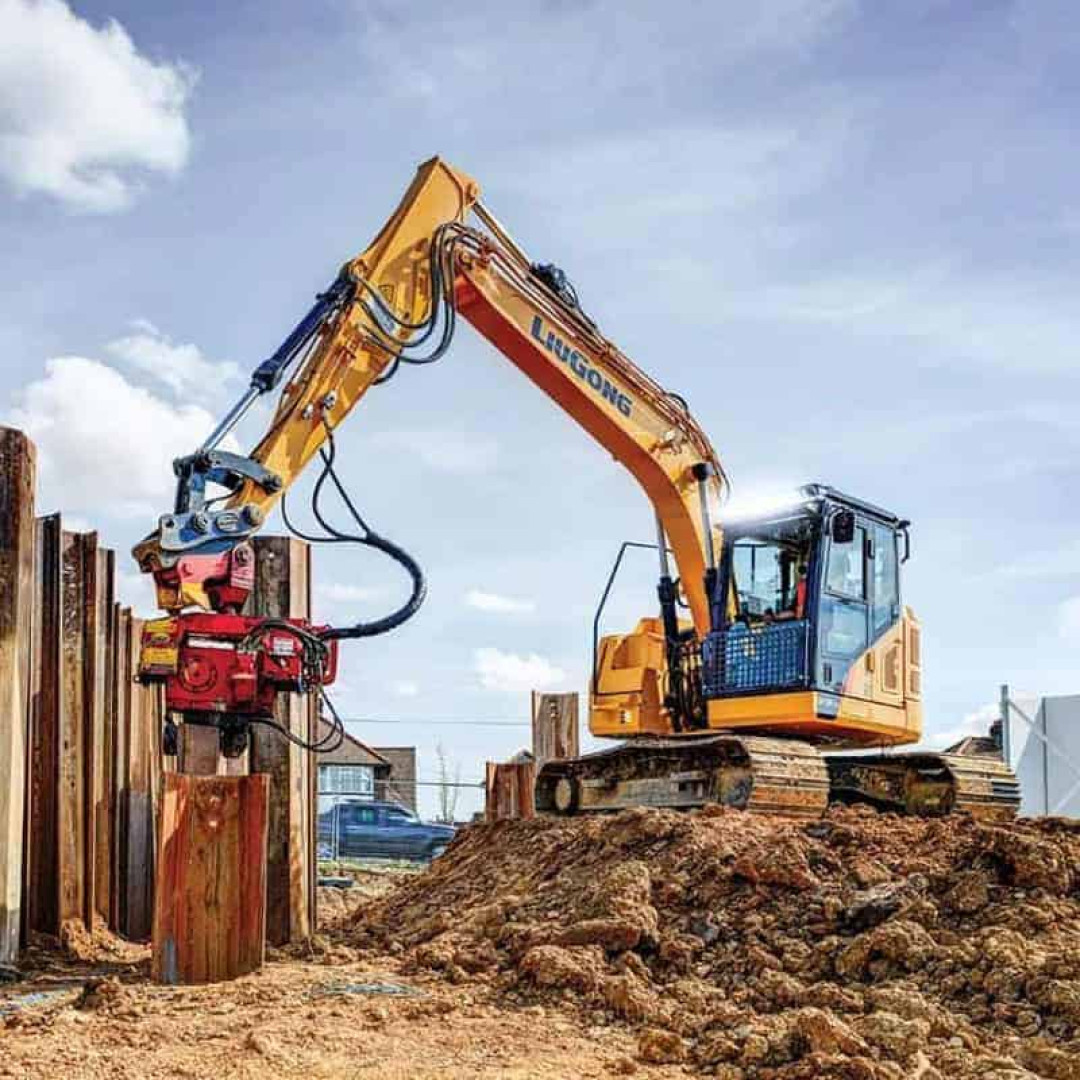 Excavator pe senile LiuGong Dressta 913FCR (3) Excavator pe senile LiuGong Dressta 913FCR